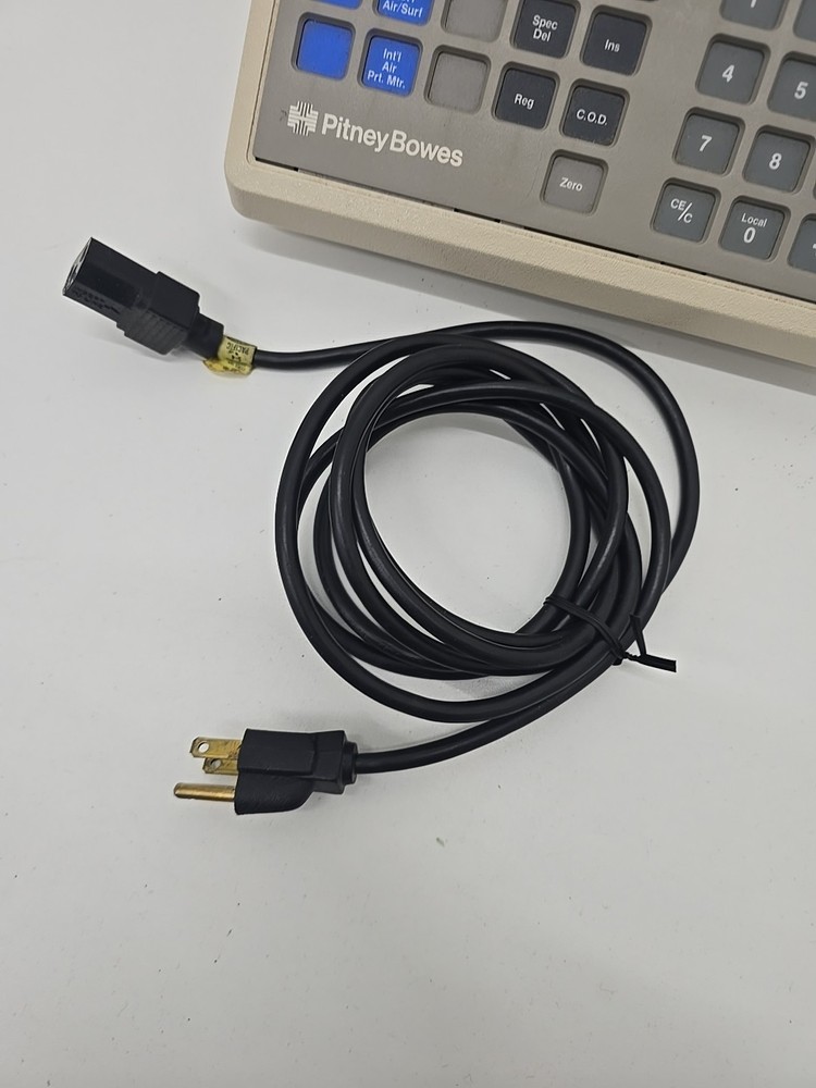 Pitney Bowes 5820 Postage Scale