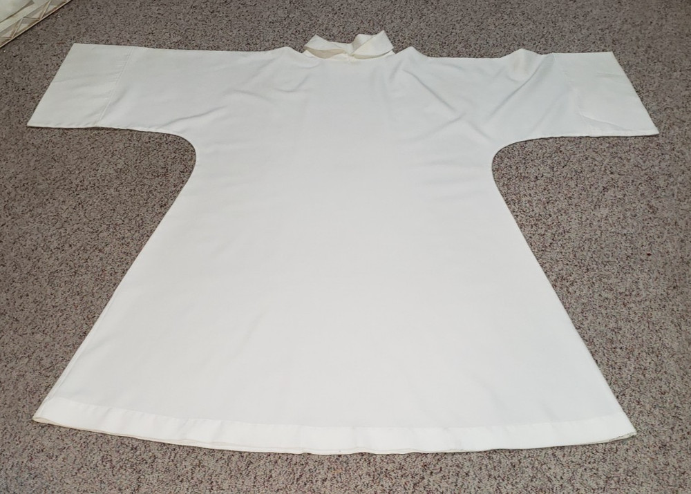 CLERGY SERVER CONCELEBRATION STYLE ALB 55" LONG POINTED COLLAR