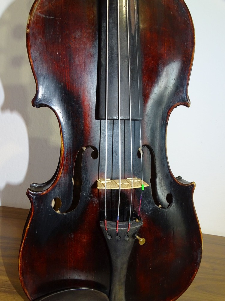 VIOLIN WITH LION HEAD - labelled JACOBUS STAINER (Nr. 523)