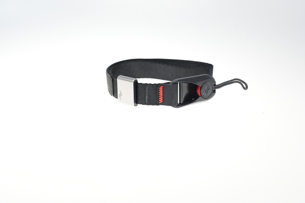 Peak Design Wrist Cuff Strap Black Red #G323