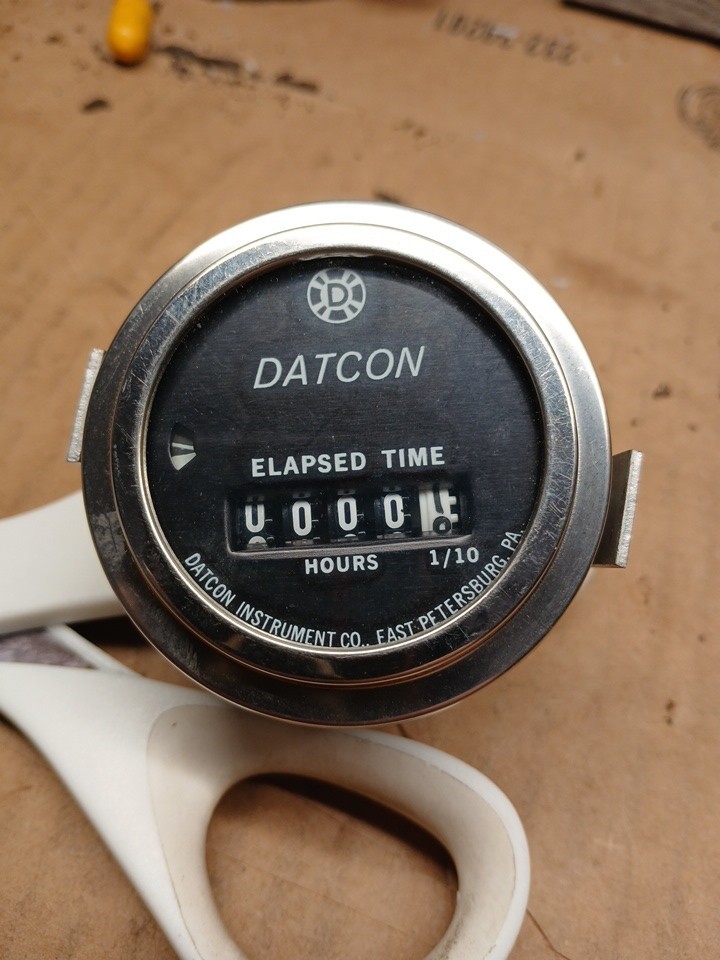 toro 108767   Datcon hour  gauge 776UT