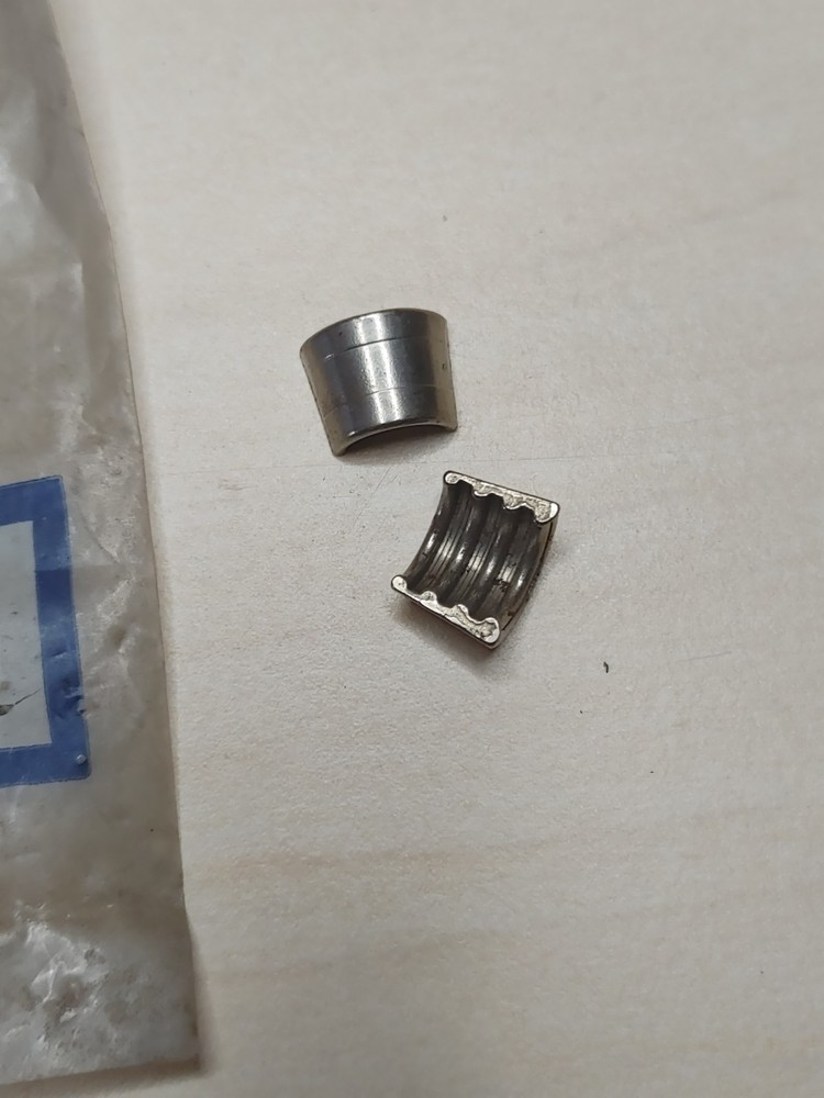 Engine Valve Spring Retainer Keeper Jeep Kaiser 3156157