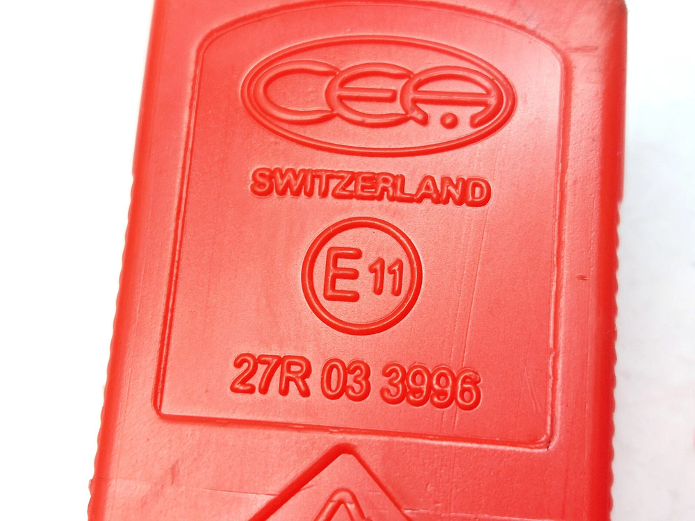 VOLVO V40 2015 EMERGENCY WARNING HAZARD TRIANGLE 27R033996