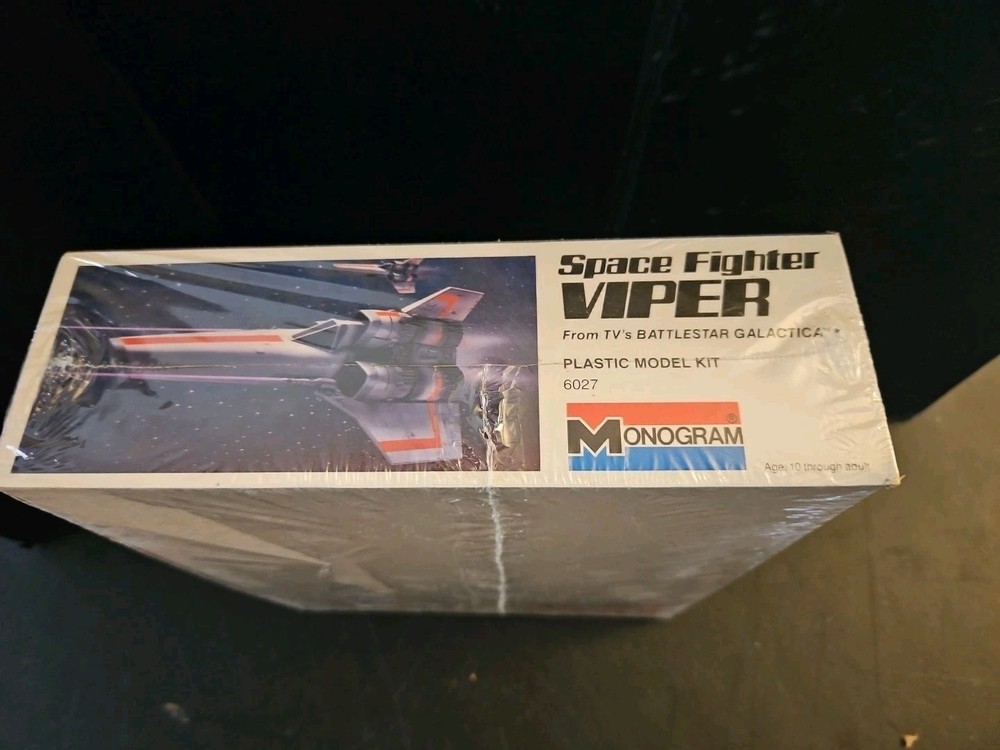 Monogram Model Battlestar Galactica Colonial Viper New Sealed