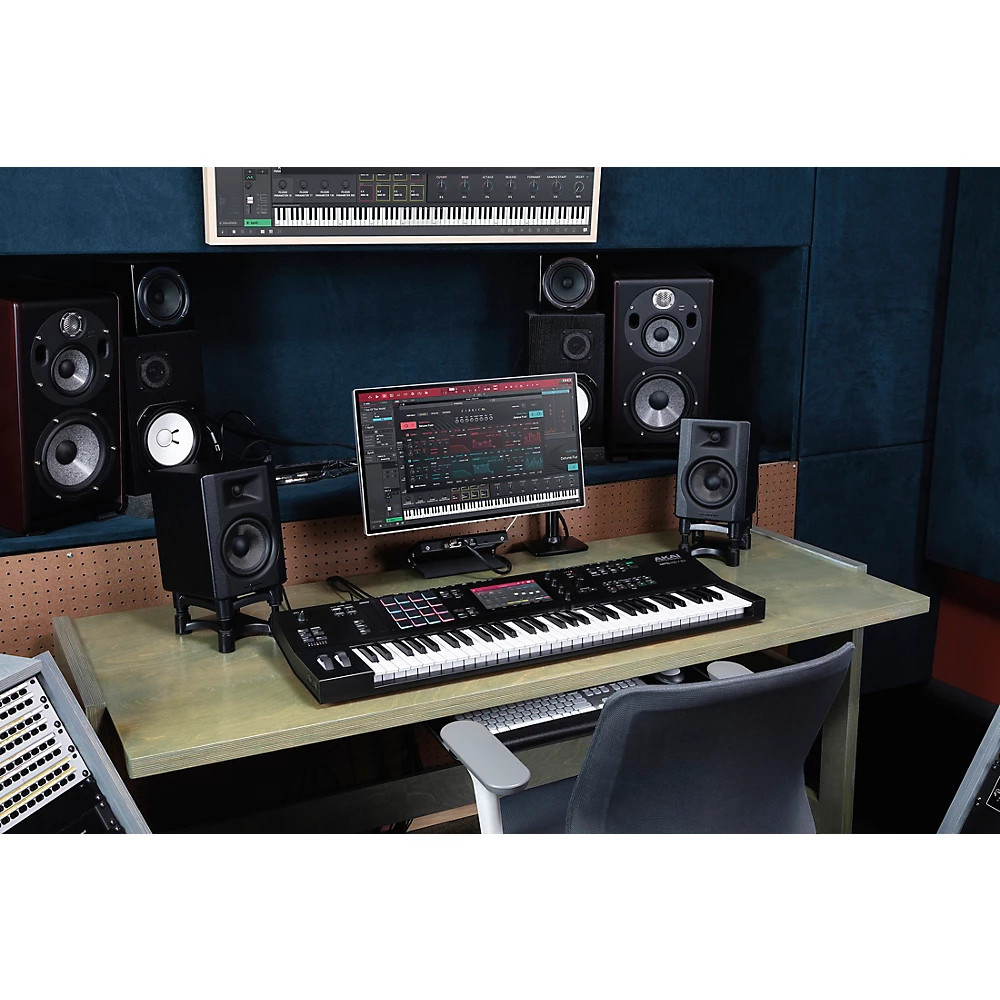 Akai Professional MPC Key 61 Production Synthesizer Essentials Bundle