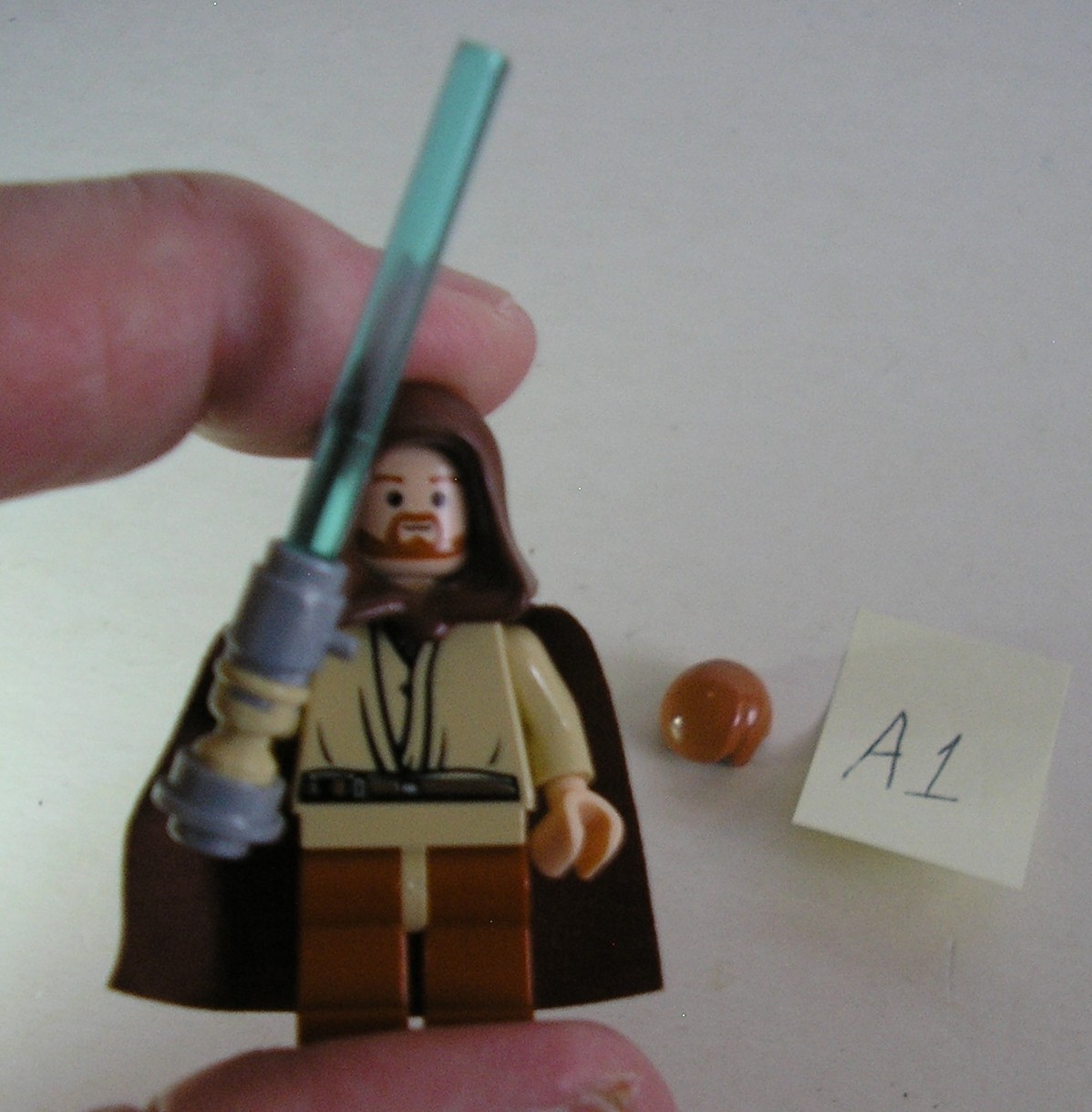 Lego Star Wars OBI-WAN KENOBI Light-up Lightsaber Minifigure 7257 (Works!) (A1)