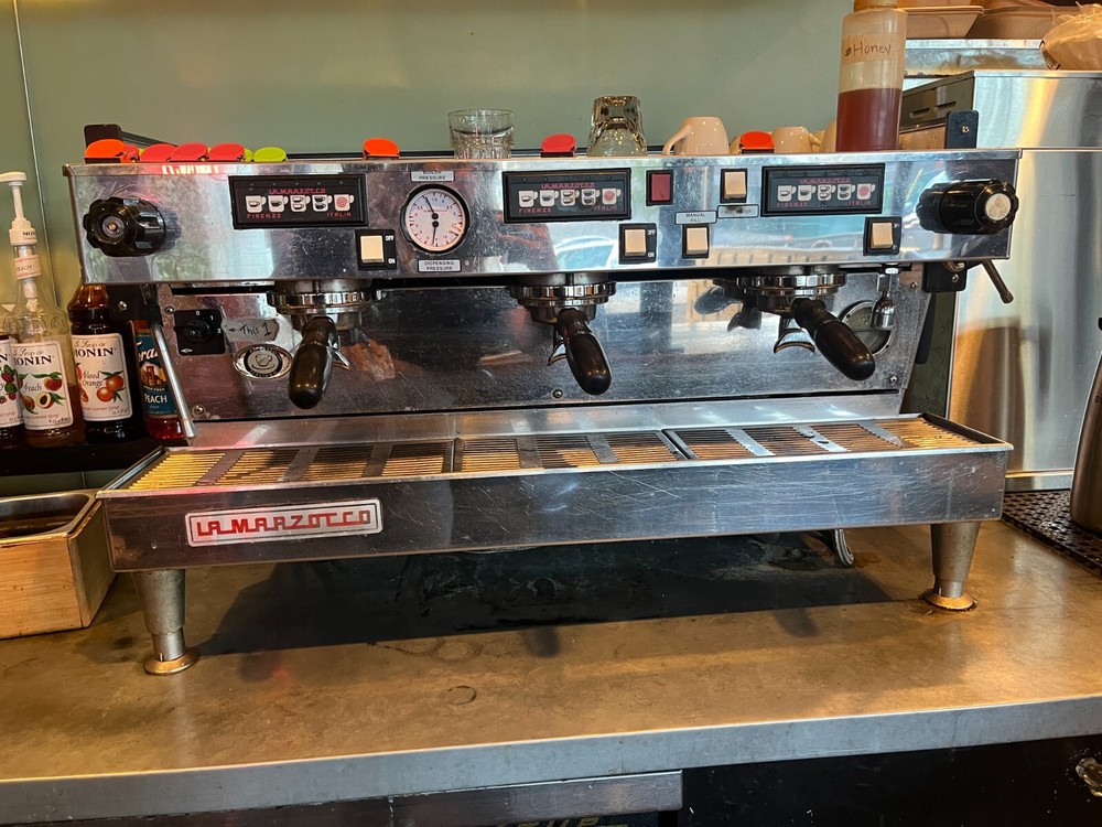 La Marzocco Linea 3 Group Semi-automatic Espresso Machine - LINEA3EE
