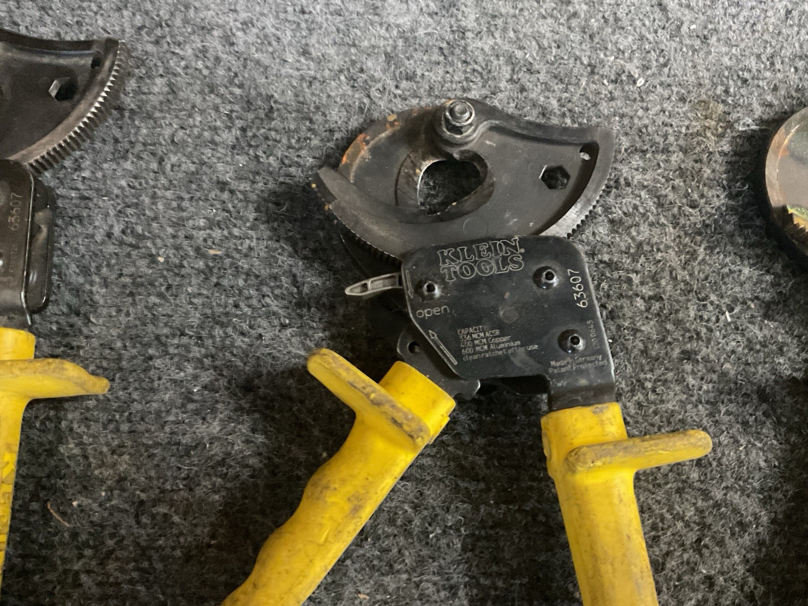 Lot of 3 Klein Tools Ratcheting Cable Cutters 63607 Moving Blade Klein