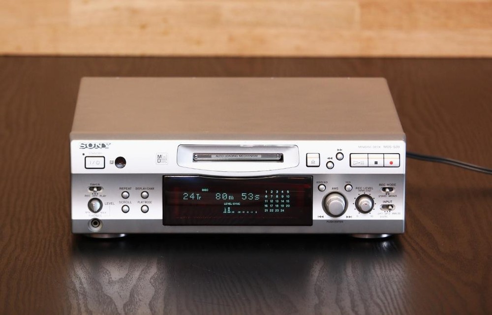Used  SONY MDS-S39 MiniDisc Deck Recorder Player　silver