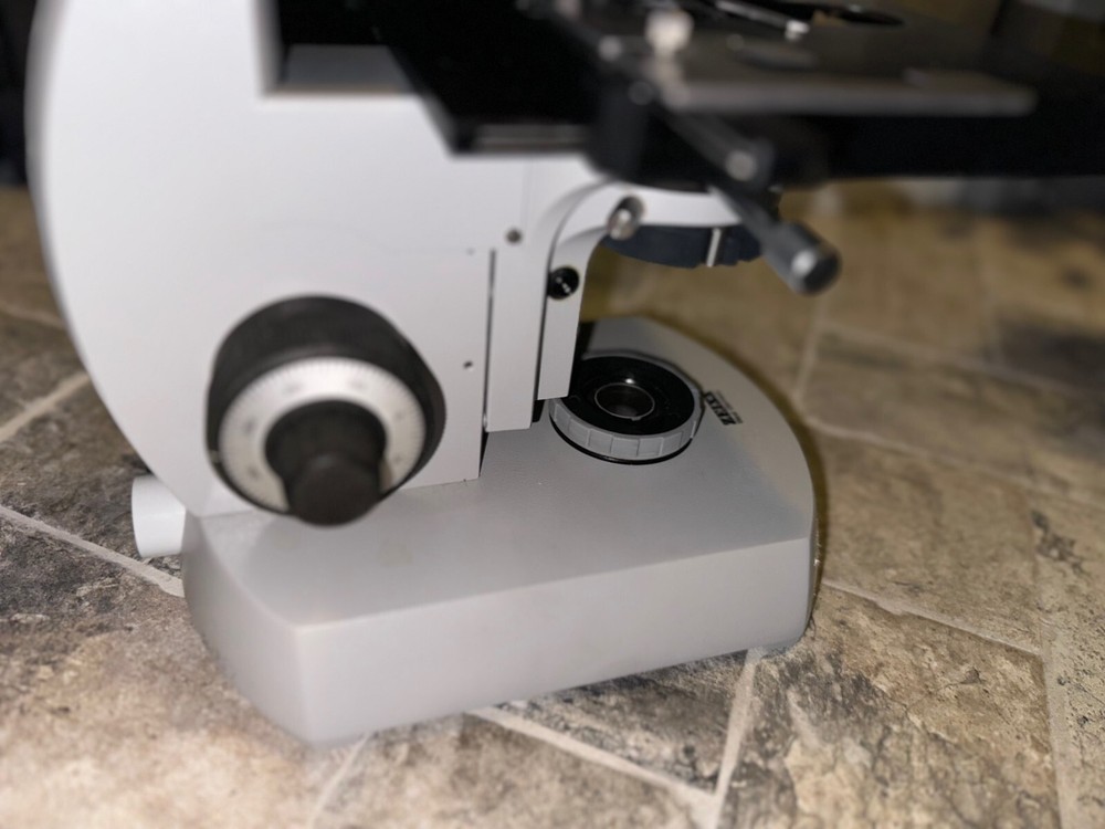 Zeiss Universal Microscope 47 30 14 - 9901 1,25x