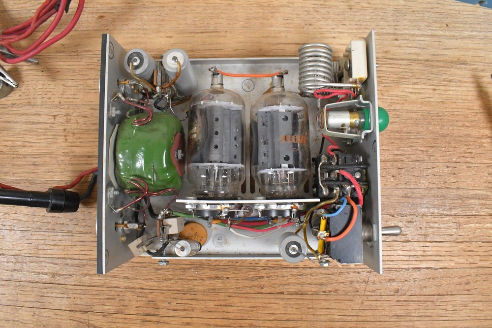Vtg HEC Holden Electronics M125E/ML-250 6JU6 Linear Amplifier UNTESTED