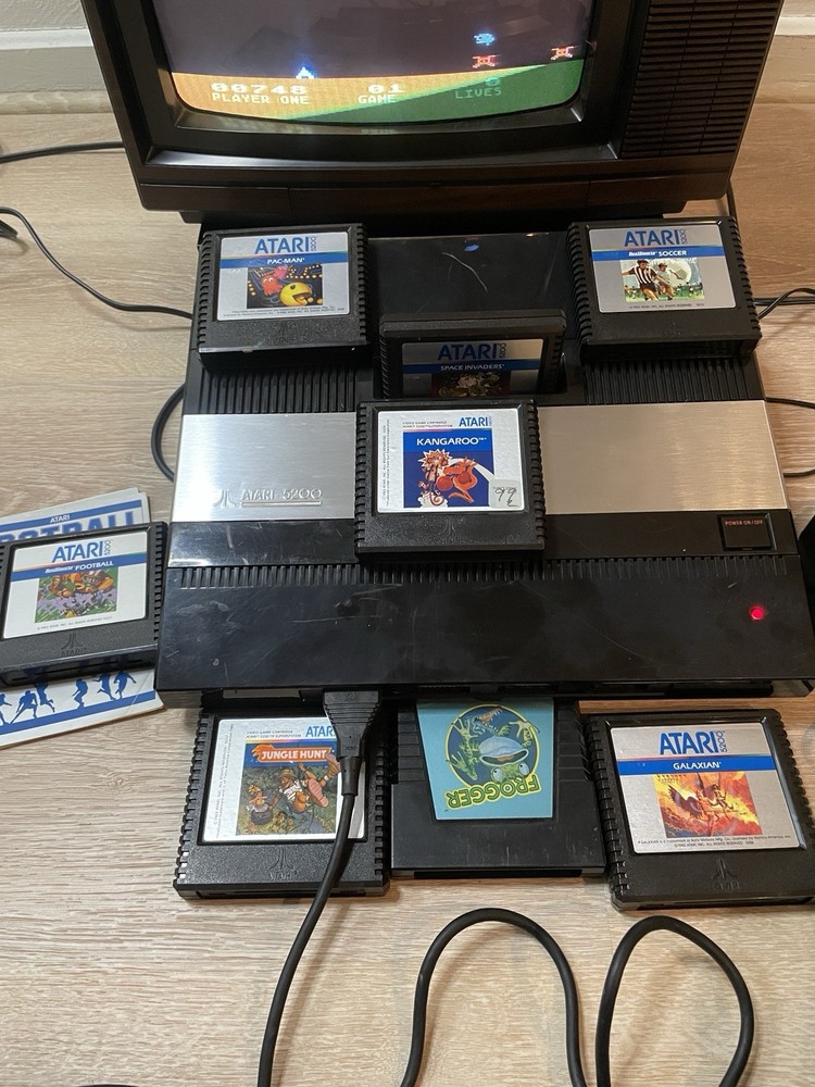 Atari 5200 4 Port Console, Rebuilt Working Controller, 8 Games. Fully Tested