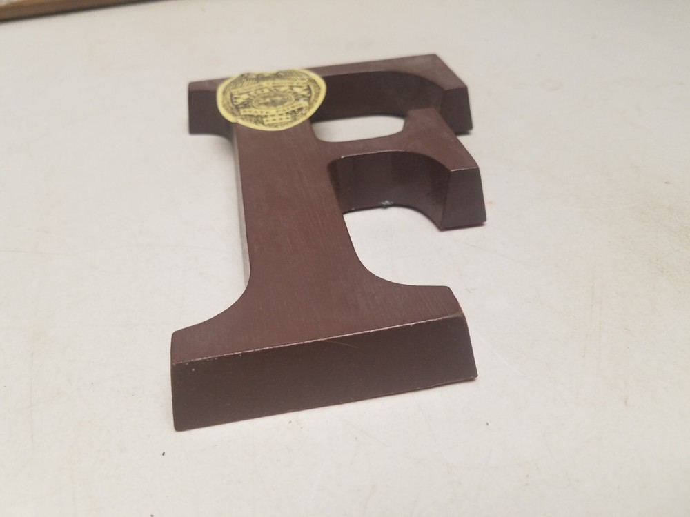Plastic Letter F 7" x 5" x 1"