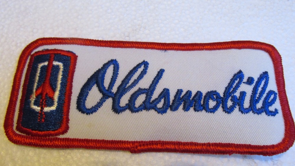 VINTAGE OLDSMOBILE EMBROIDERED PATCH  NOS