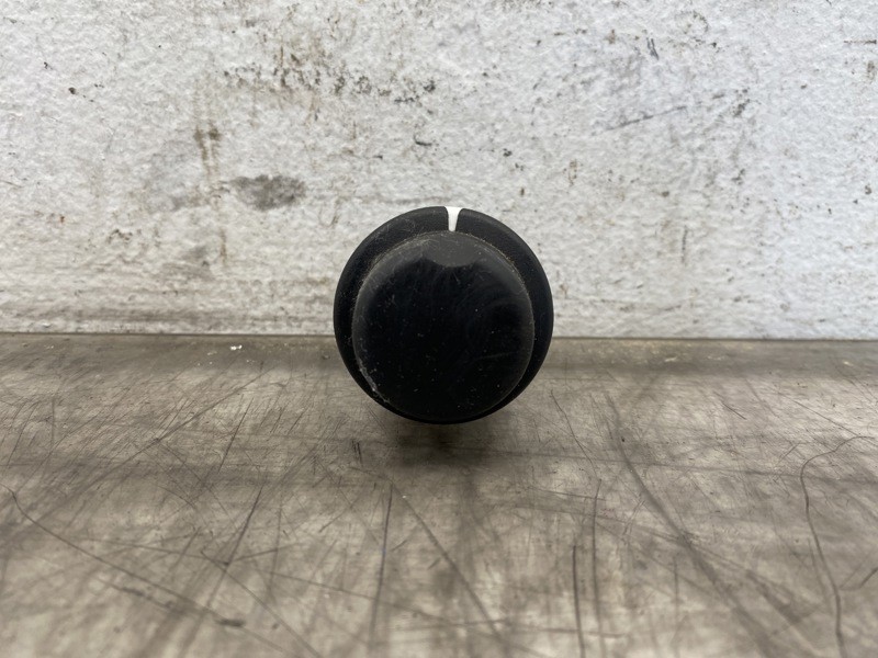 2022 Peterbilt 579 Headlight Switch (605-11260)
