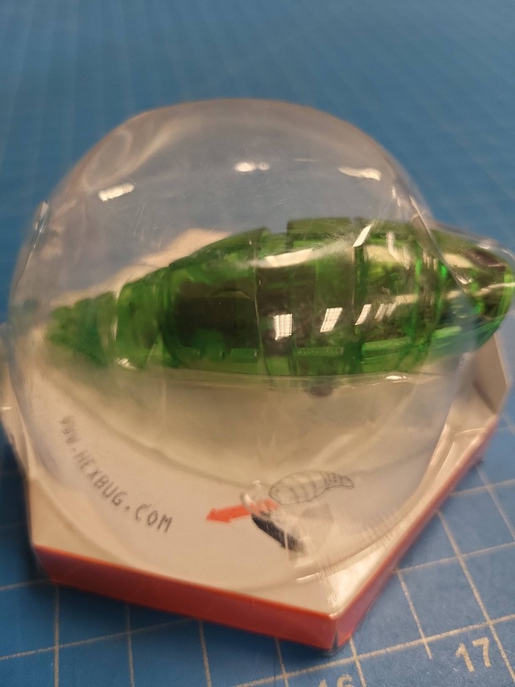 HEXBUG Larva Micro Robotic Creature Toy Green Robot Bug New in Package