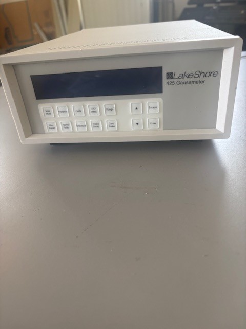 LAKESHORE 425 GAUSSMETER