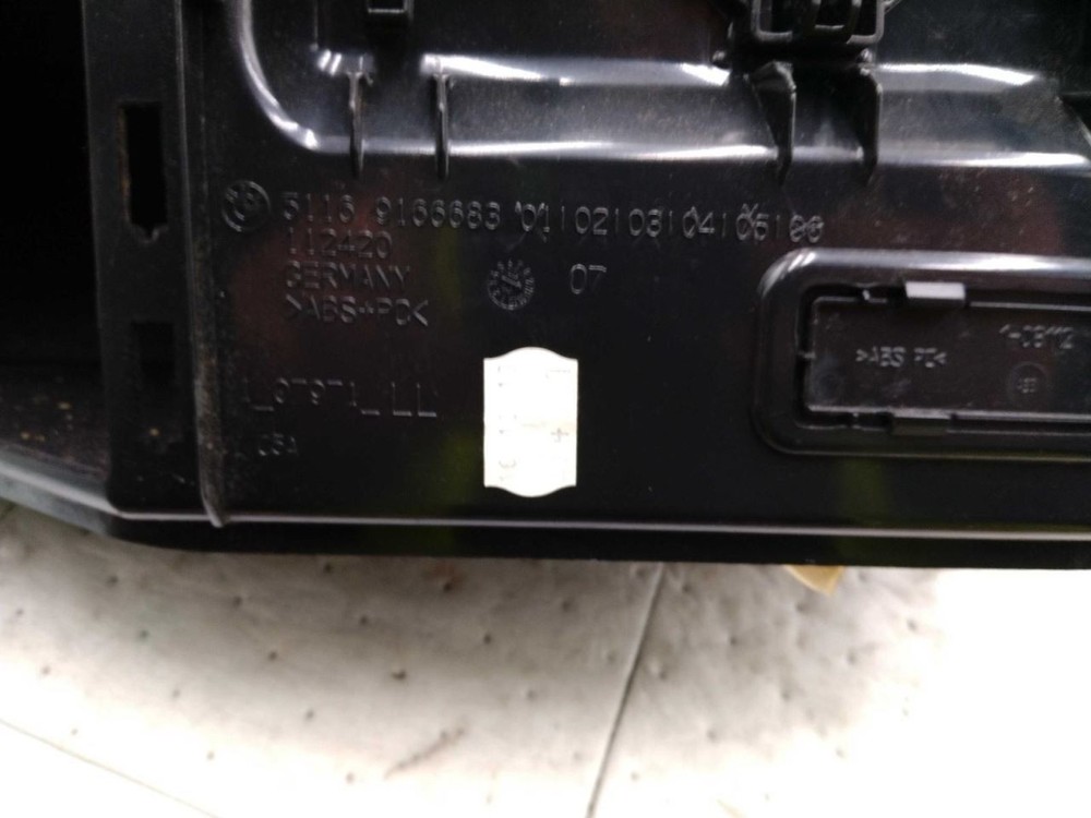 528I 2014 Glove Box 632067