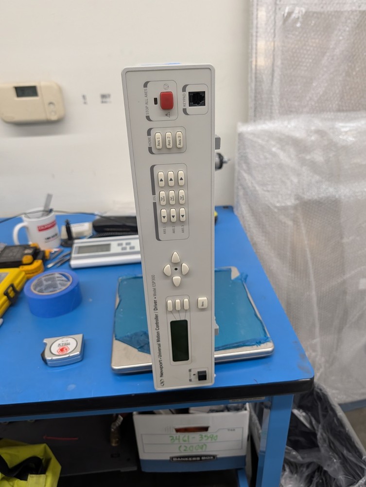 Newport ESP300 Universal Motion Controller - Used - s/n 0589091- working/powers