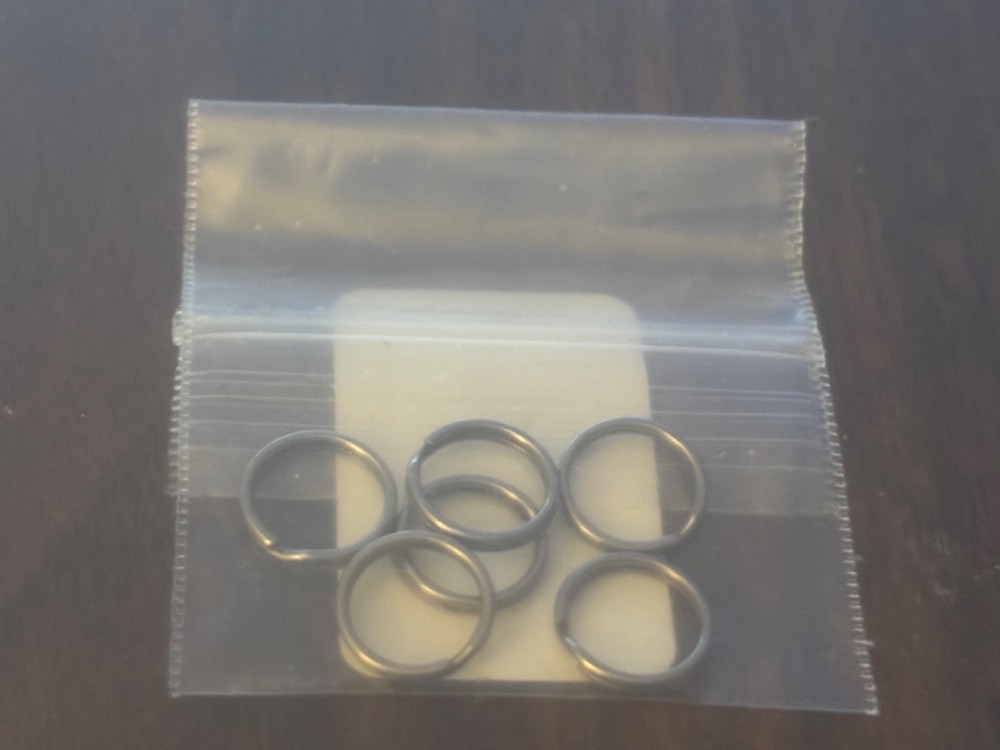 VICTORINOX 6 PACK LARGE SPLIT RINGS 38401