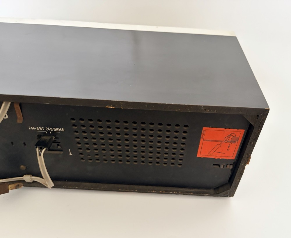 Vintage Grundig Model RF 2160U Solid State Stereo Read Description