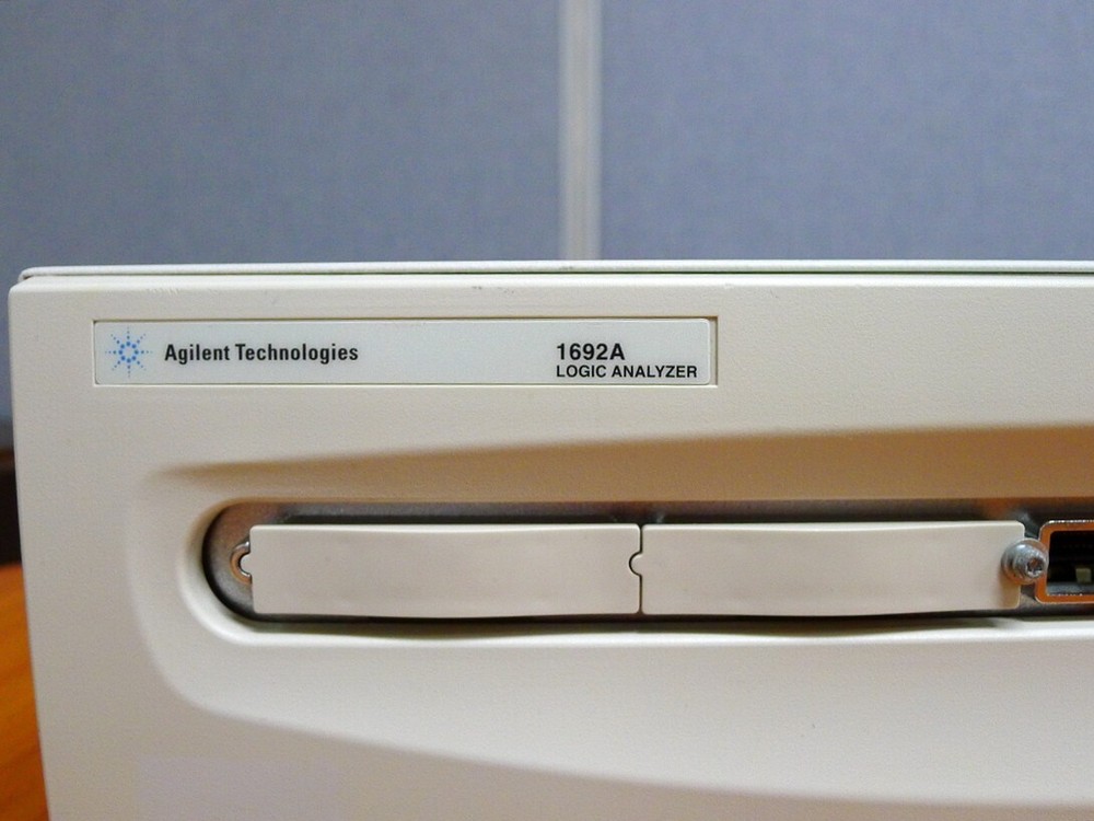 Agilent 1692A Logic Analyzer Main Unit