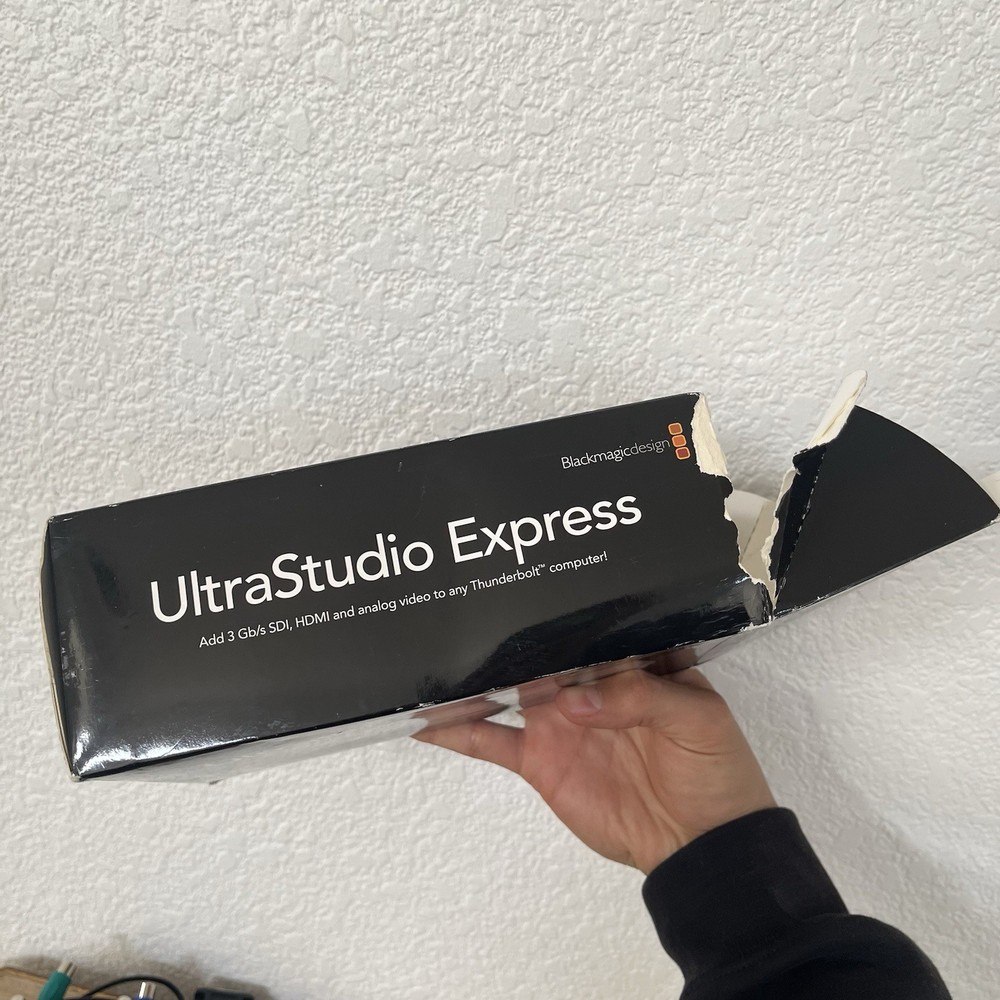 Blackmagic Design UltraStudio Express Thunderbolt Cables