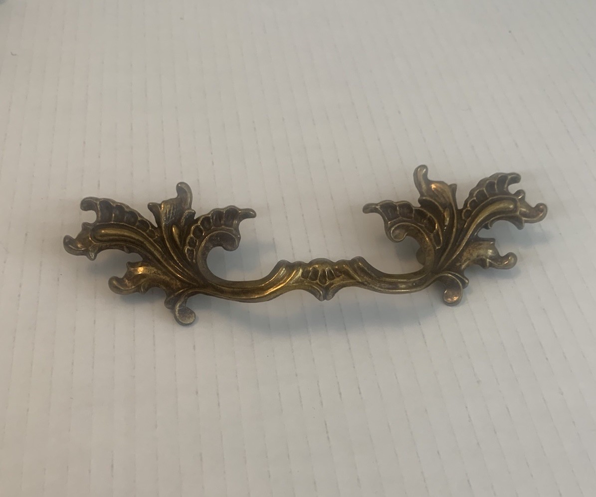 Vintage French Provincial Leaf Drawer Pull Handle No Screws