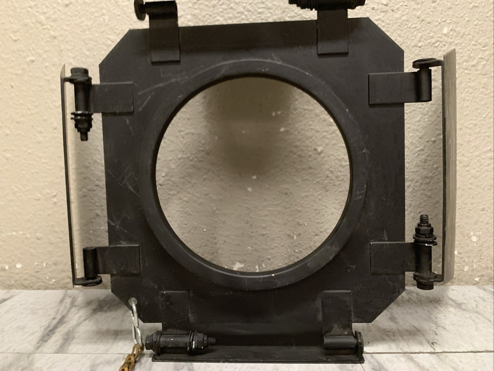 Mole Richardson Barn Doors, Light Shield, With Chain