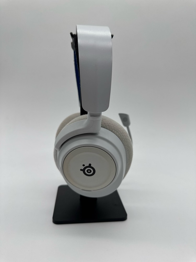 SteelSeries Arctis Nova 7P Wireless Gaming Headset Bluetooth PS5 PC White