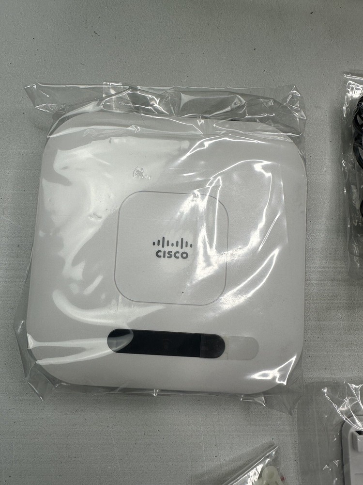 Cisco WAP121 Wireless-N Access Point with Single Point Setup New Opened