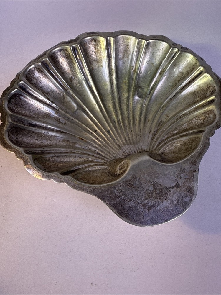 Shell Shaped Silver Plated Footed Trinket Candy Dish.