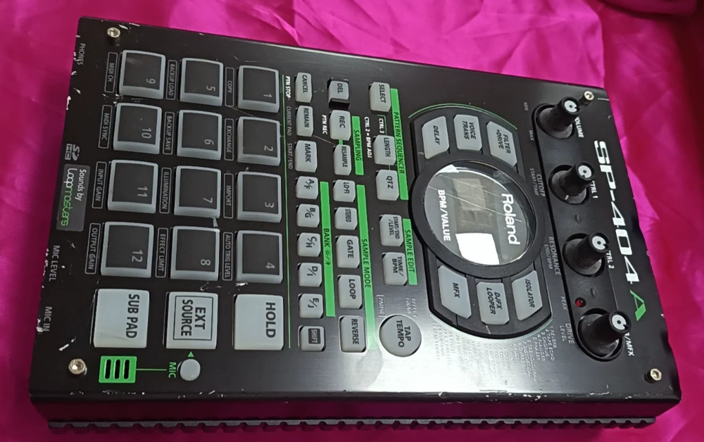 1pcs Roland SP-404A Sampler