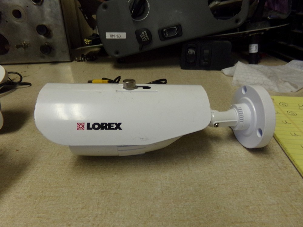 Lorex Security Camera, white, Cracked Stem *FREE SHIPPING*