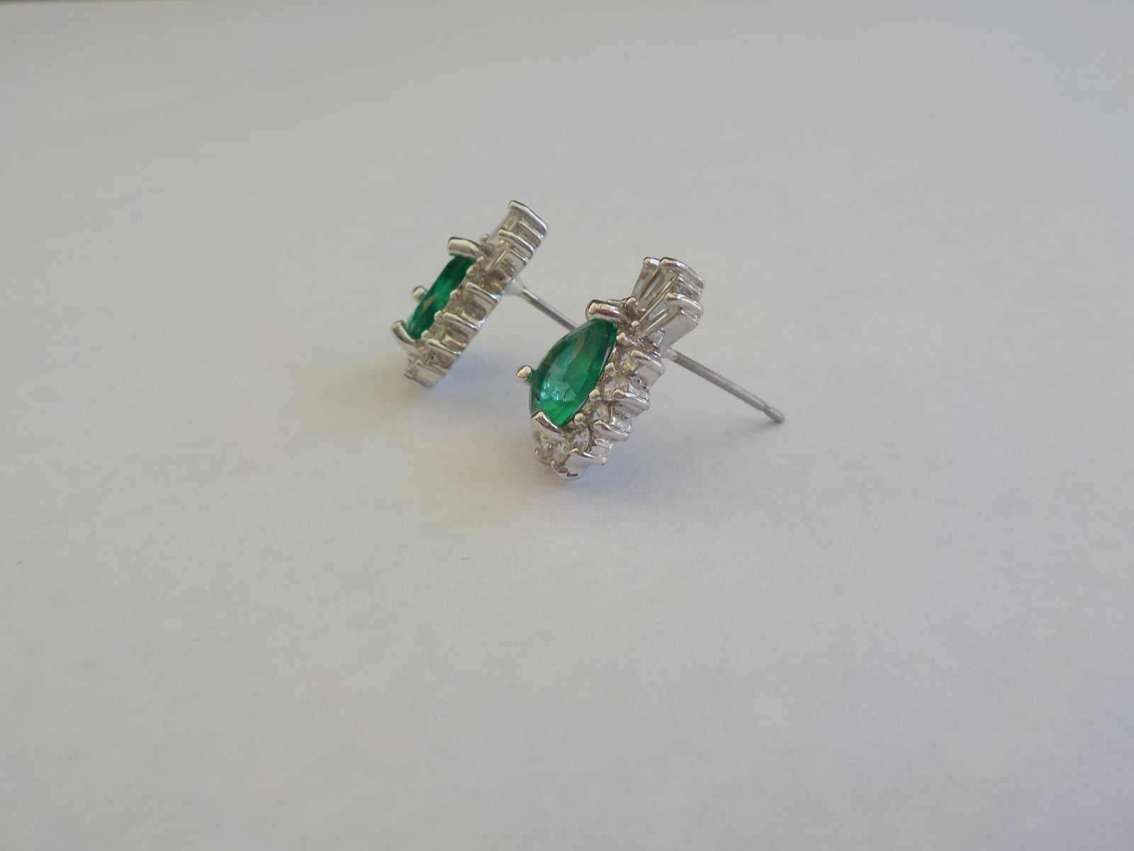 Earrings Pierced Post 5 Pair Glass Plastic Blue Green Pink Peach Sparkle Prong