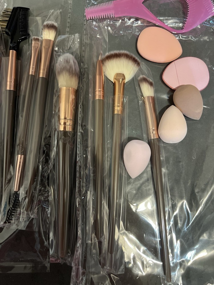 Makeup Brush Set 15 Black Makeup Brushes, Professional Set for Beginners(Coffee