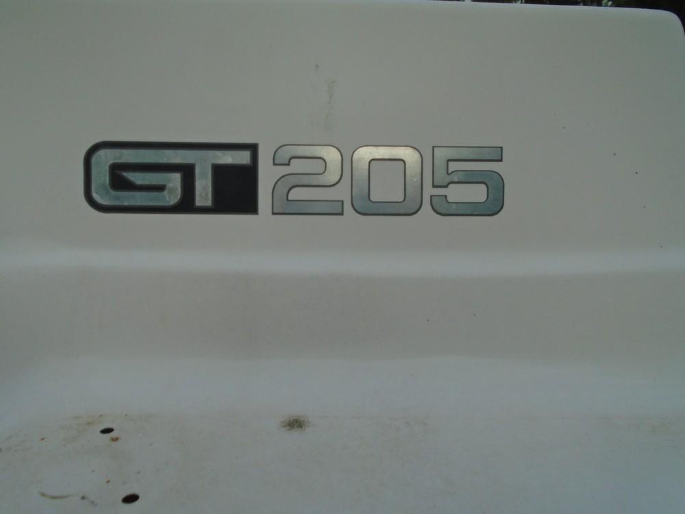 Glastron GT205 Boat Starboard SIDE Windshield, THIS SINGLE PIECE ONLY