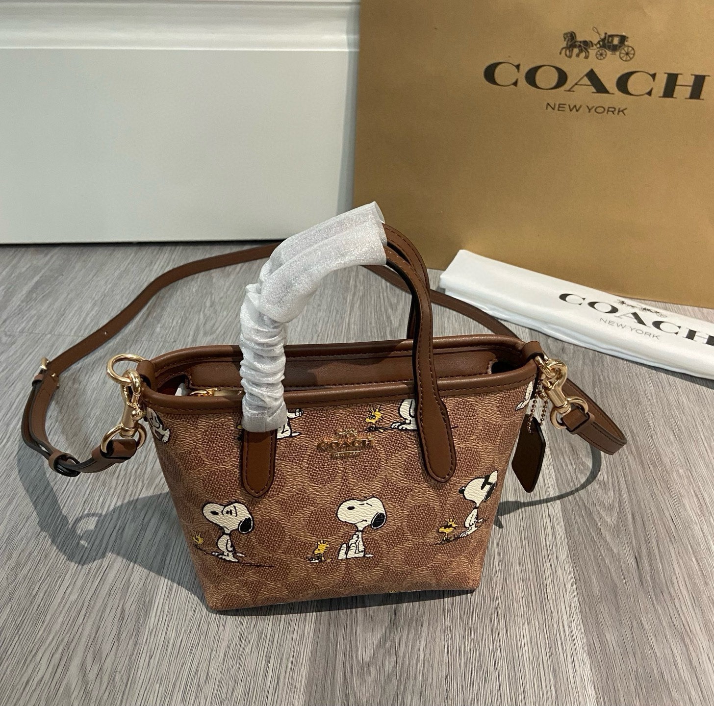 NTW Coach X Peanuts City Mini Tote BagSignature Canvas Snoopy Print CBS83 Outlet