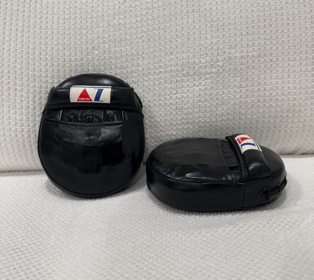 punch mitts for training your punching speed