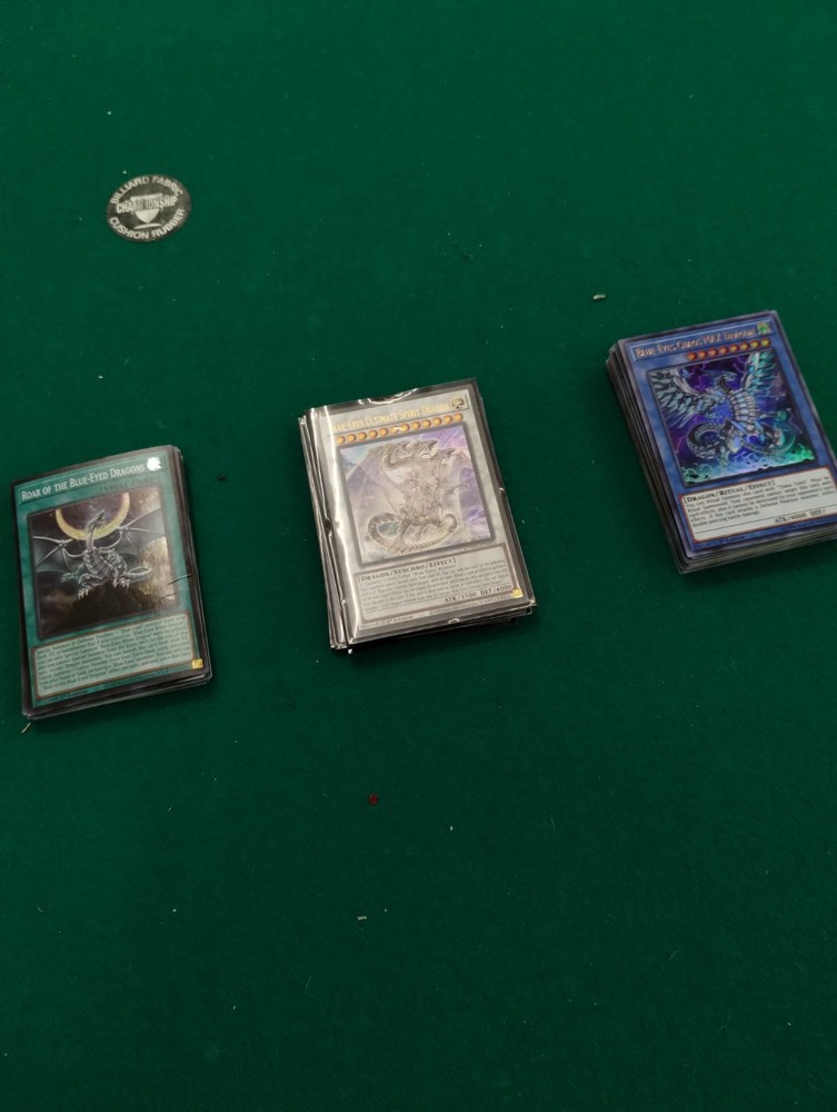 Complete Blue Eyes White Dragon Deck