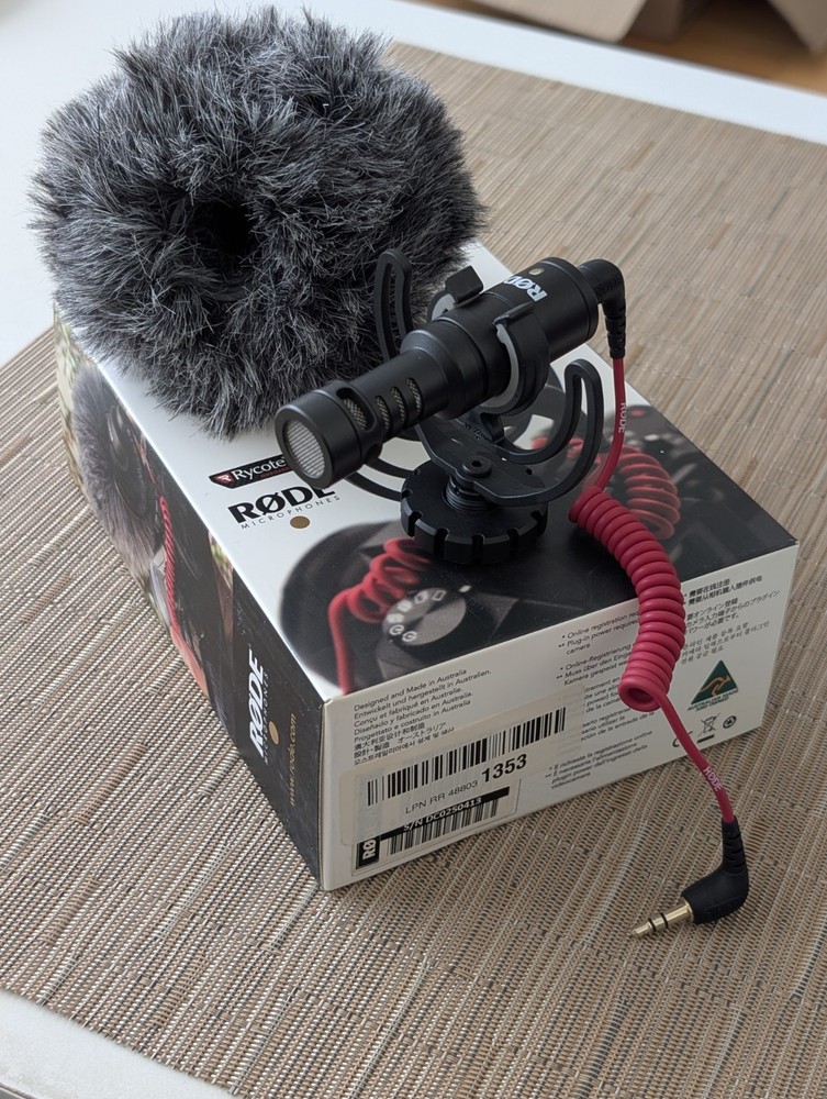 Rode VideoMicro Compact On Camera Microphone