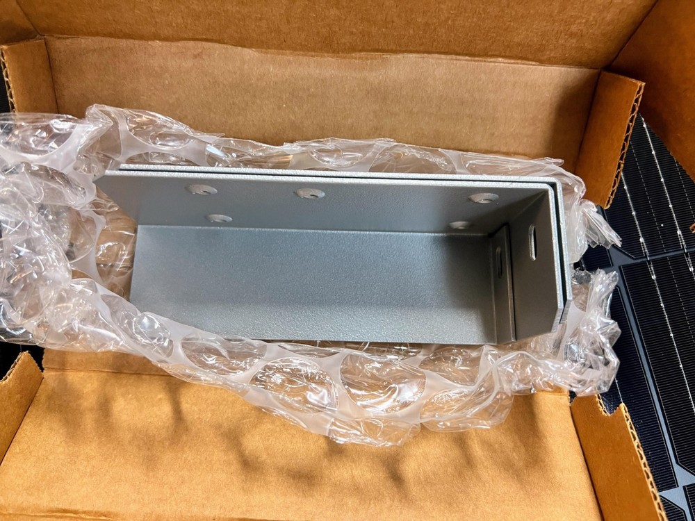 OutBack Power FW-CCB – Bracket for One Side-Mount Controller FlexWare Mounting