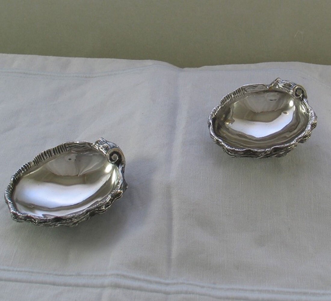 Set of 6 Silver Odiot Shells, suitable for Wedding or Christening