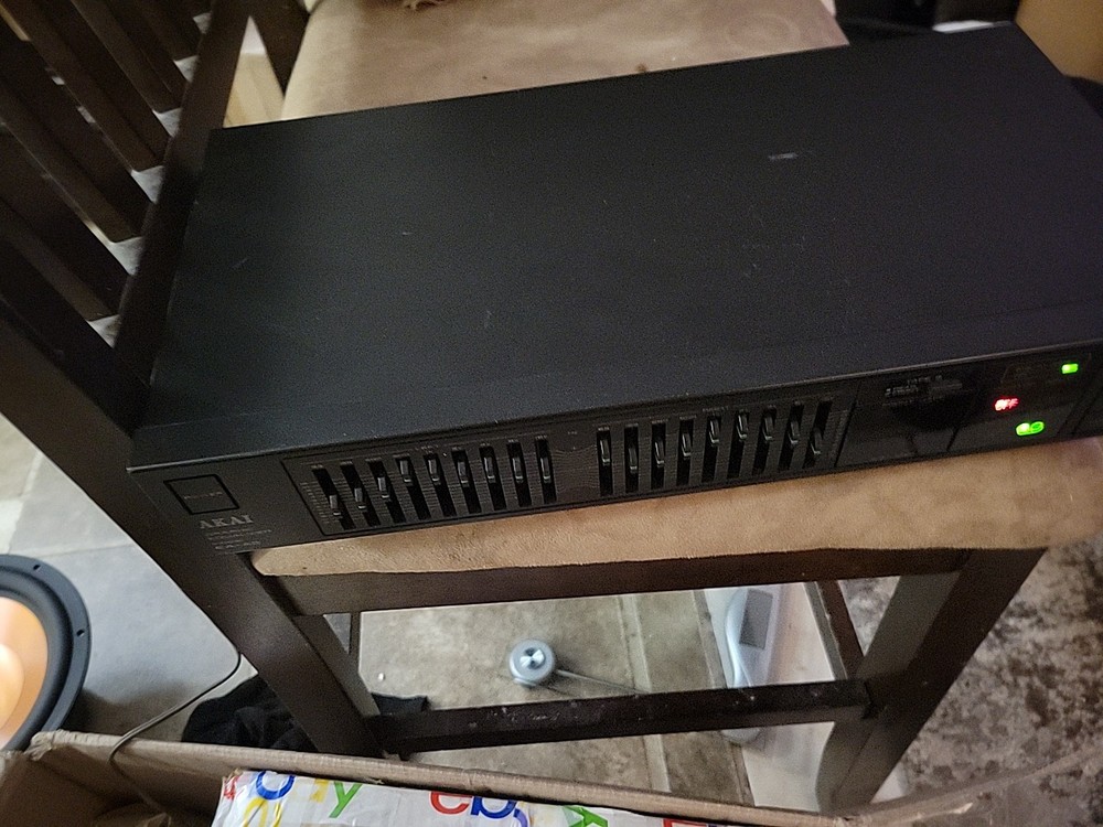 AKAI EA-A2 GRAPHIC EQUALIZER
