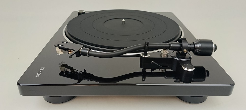 Denon DP-400 Semi-Automatic Analog Turntable with Speed Auto Sensor - U