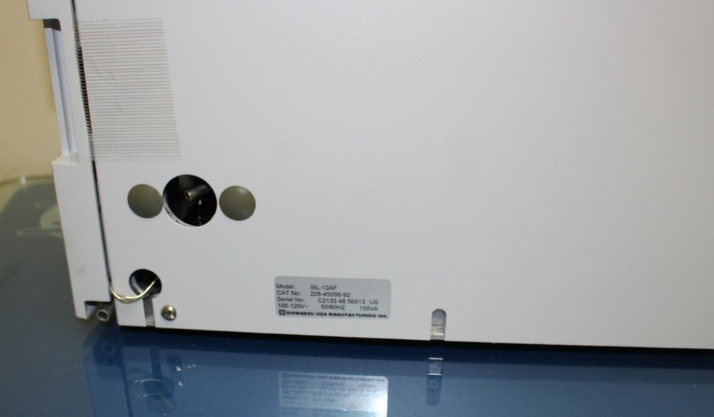 SHIMADZU SIL-10AF AUTO SAMPLER with Sample Holder