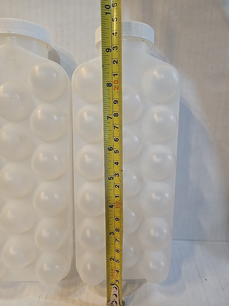 2 Vintage White Ice Cube Trays Tray With Lid Closeable Cooler Stackable