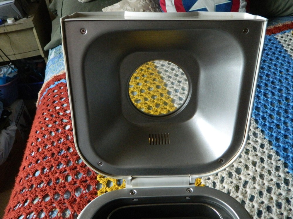 Breadman Automatic Bread Maker Model TR444