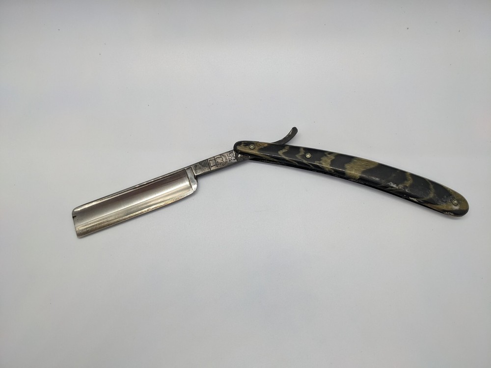 vVntage German straight razor With Box