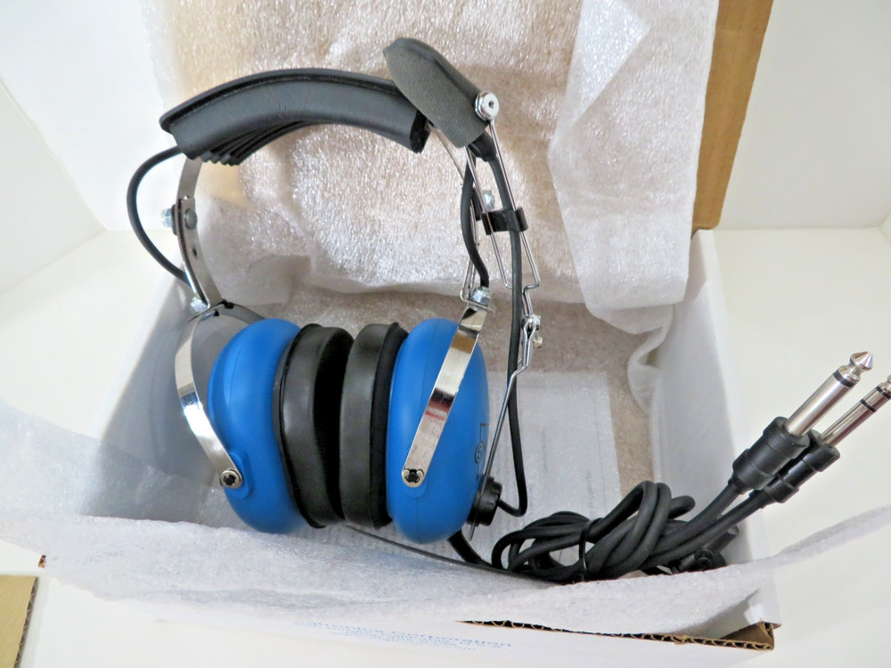 Sigtronics Model S-20 Aviation Pilots Noise Attenuating Headset Blue Untested